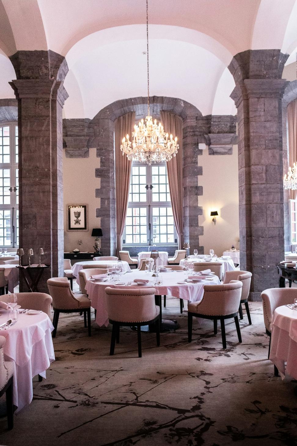 Dining at Ignithral Quinta Vorn